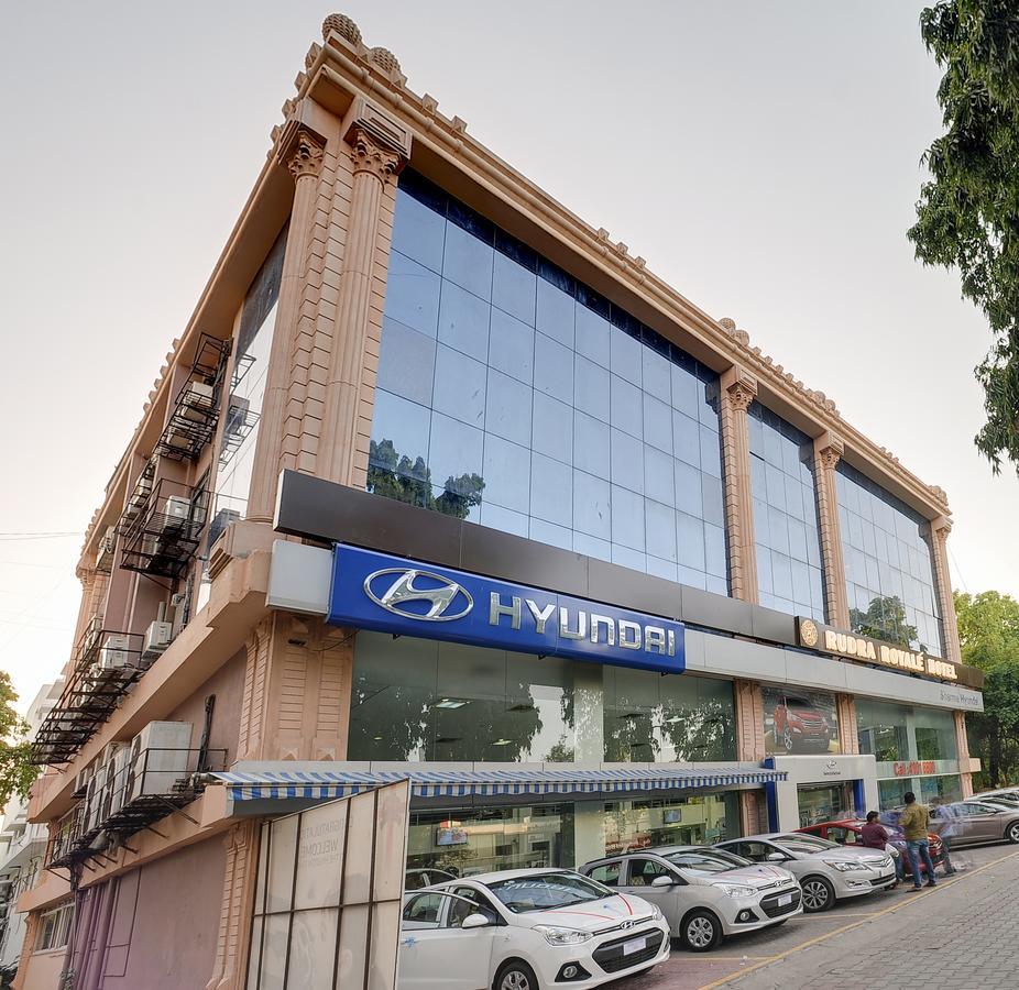 Rudra Royale Hotel Ahmedabad Eksteriør billede