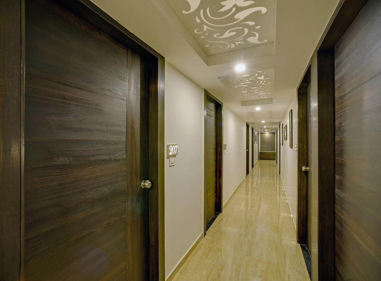 Rudra Royale Hotel Ahmedabad Eksteriør billede